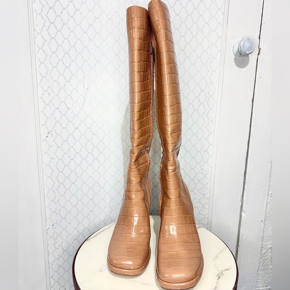 Circus by Sam Edelman Tan Croc-Embossed Heeled Boots - Picture 4 of 9